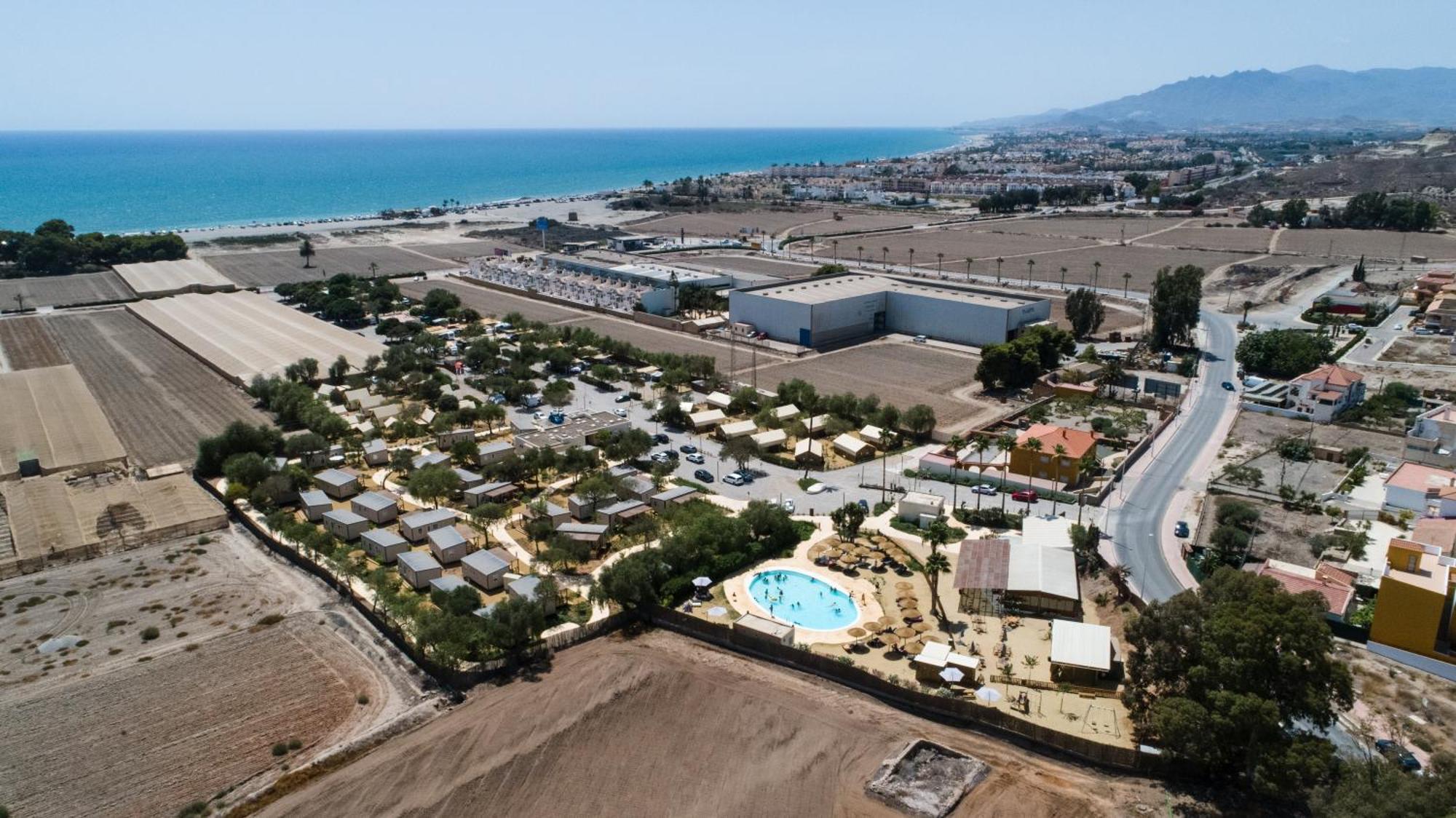 Taiga Almeria Playa Camping Palomares (Almeria)