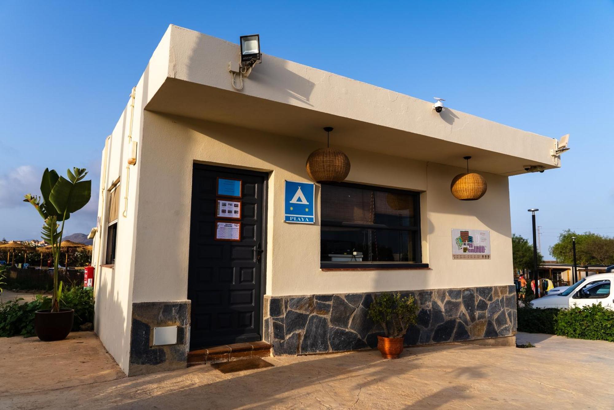 Taiga Almeria Playa Camping Palomares (Almeria)